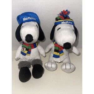 2 METLIFE SNOOPY Peanuts 6" Plush 2014 Winter & Olympics w/ Scarf Hat Mm1